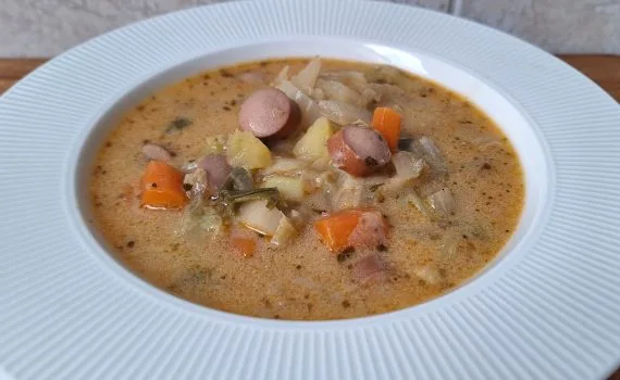 frankfurti leves kínai kelből tejfölös habarással