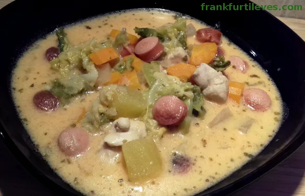 frankfurti leves gazdagon csirkehússal