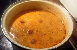 frankfurti leves savanyú káposztával lábosban